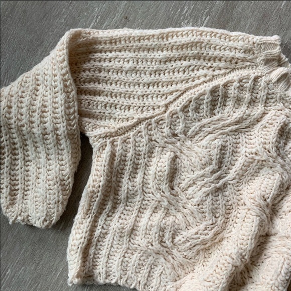 Kimchi Blue Cropped Cream Sweater - Picture 3 of 6